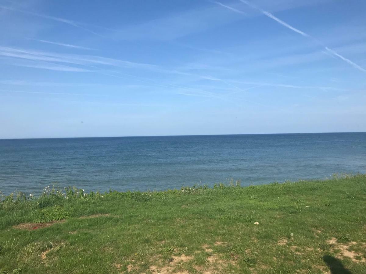 The Cliff Top Inn Bacton  Extérieur photo